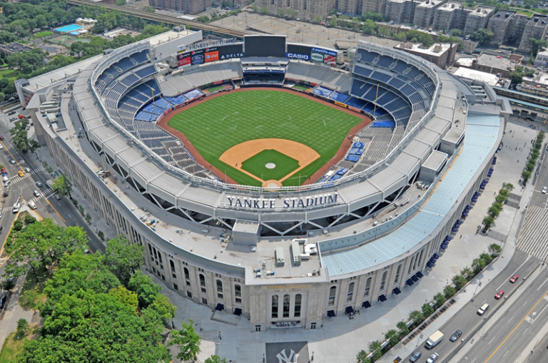 is yankee stadium open for tours