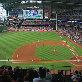 A comparison of the two parks of the 2019 World Series – BaseballParks.com